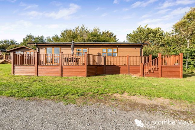 2-bed caravan on Lodge 9,The Spinney, Avonwick, £85,000