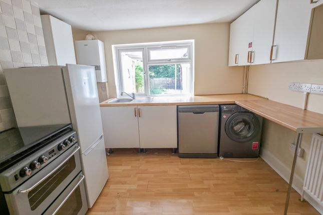 26, Bramblebury Road, London photo 2