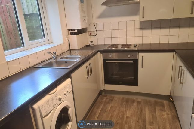 Whitehead St, Milnrow, Rochdale photo 4