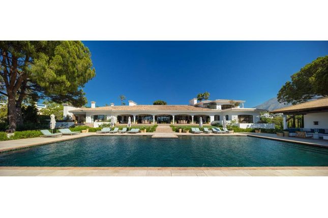 Town house for sale in Estepona, Andalusia, Spain