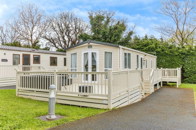 Thumbnail Mobile/park home for sale in Goodrington Road, Paignton