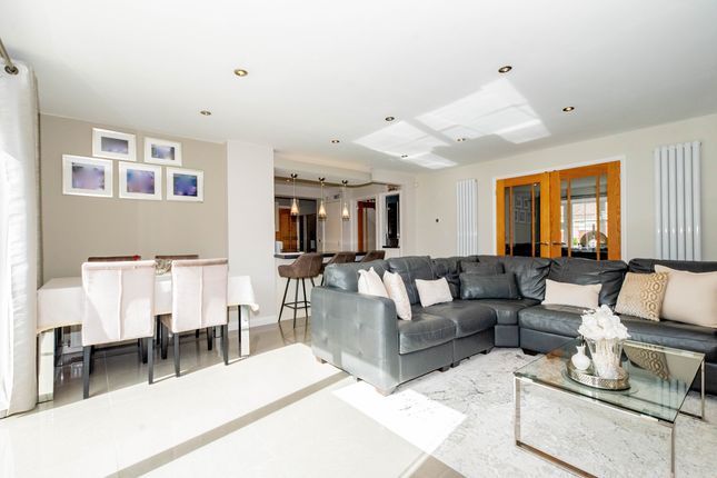 4 Turnstone End, Yateley photo 4