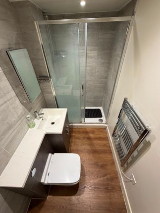 Flat 4, Postway Mews, Ilford photo 4