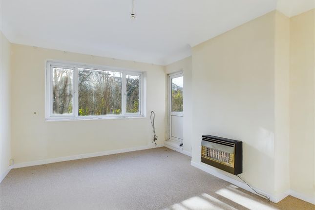 Flat 5 129, Wellington Court, Wallasey photo 4