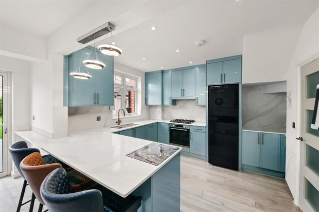 33, Deane Way, Ruislip photo 3