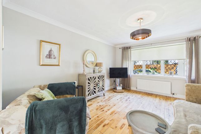 16 Cameron Way, Glasgow photo 3