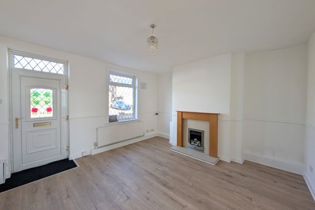 24, Common Ing Lane, Wakefield photo 3