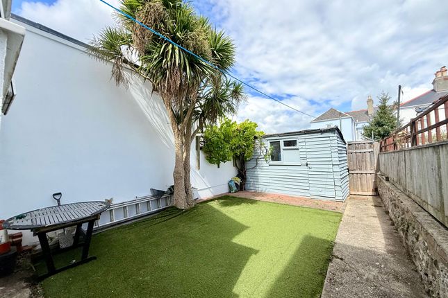 98 Warbro Road, Torquay photo 4