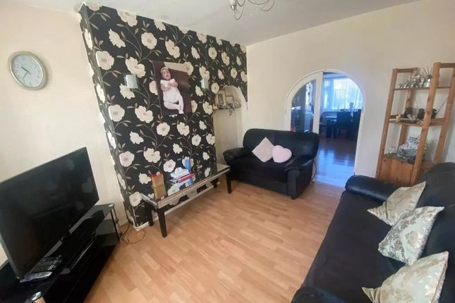 118 Averil Road, Leicester photo 3