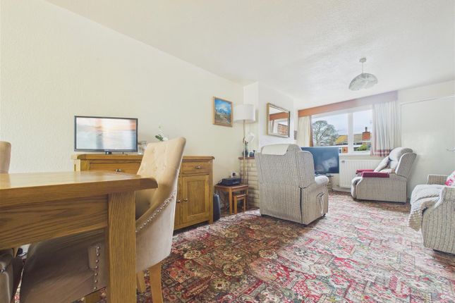 32, Portobello, Rugeley photo 2