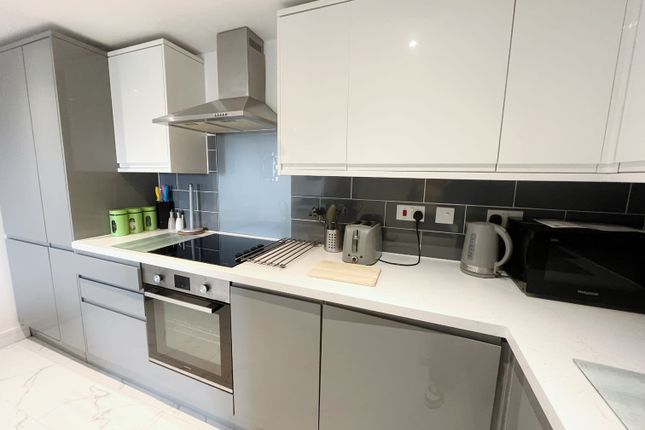Flat 10, Belle Vue Court, Easton, Bristol photo 3