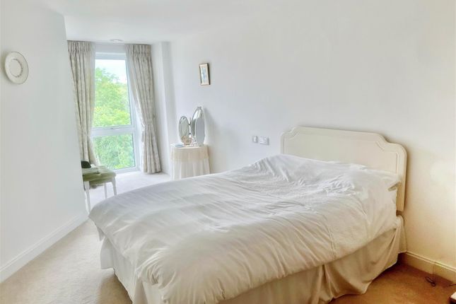 Flat for sale in Edward House, Pegs Lane, Hertford