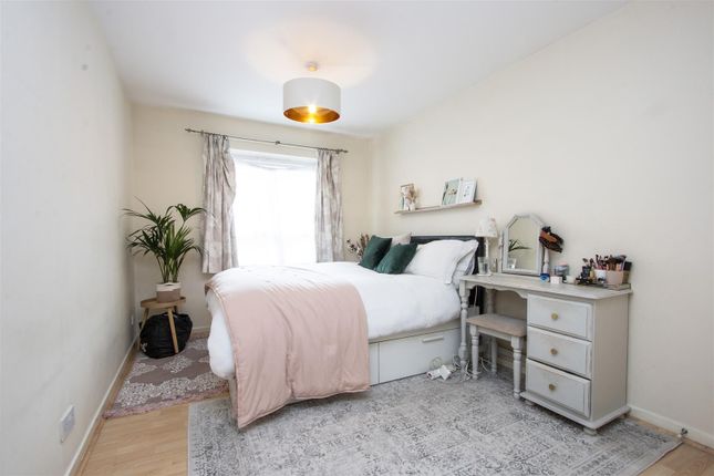 Flat for sale in Nantes Close, London