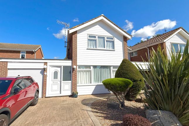 19 Chantonbury Close Front