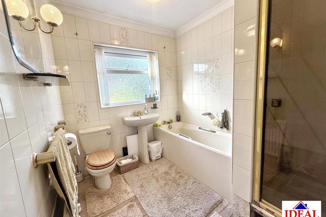 3, Waltham Drive, Skellow, Doncaster photo 4