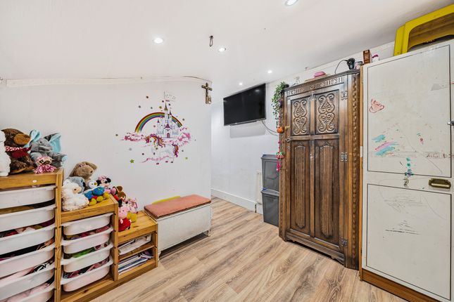 Terraced house for sale in Beverly Road, Southall