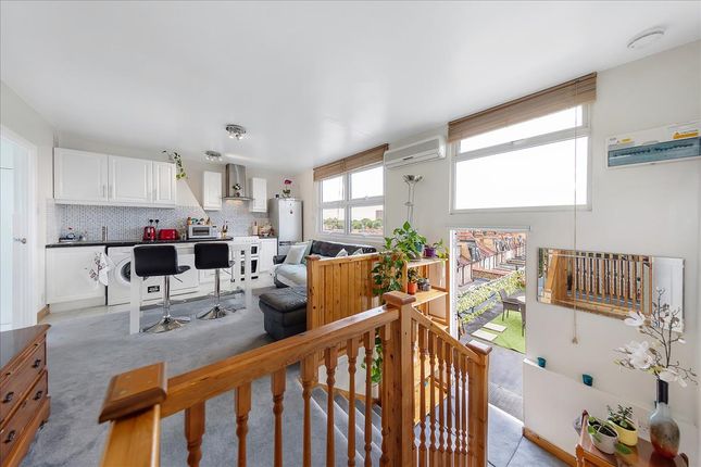Flat for sale in Fulham Palace Road, Hammersmith, London