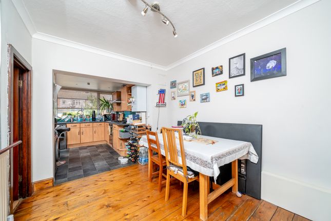 47, Edmund Road, Mitcham photo 4