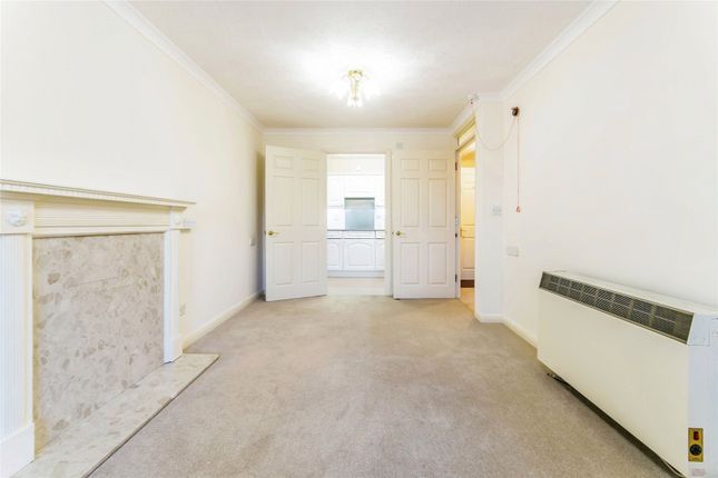 Flat 14, Tudor Court, 210, Main Road, Westerham photo 3