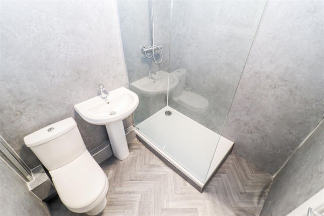 10,, Dudfleet Lane, Wakefield photo 4