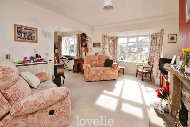 7 Marquis Avenue, Grimsby photo 3