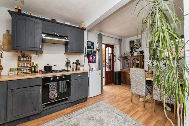26, Cowick Hill, Devon photo 4