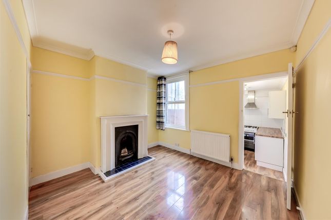 3, Ducketts Road, Dartford photo 4