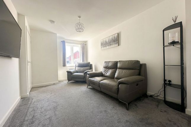 14 Tulip Road, Bristol photo 3