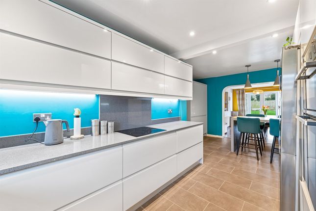 10 Langdale Way, Frodsham photo 2