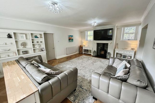 The Barn, Hollinhurst Drive, Bolton photo 2