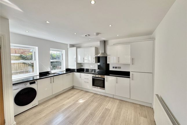 1 Country View Court,, New Road, Hertfordshire photo 3