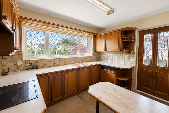 23, Forest View Drive, Wimborne photo 3