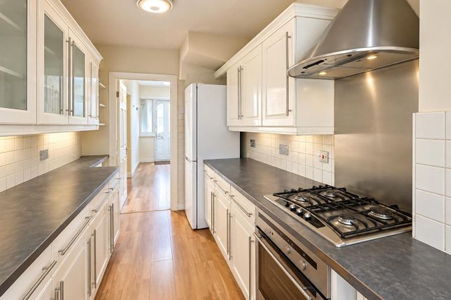 5, Ennismore Avenue, Greenford photo 3