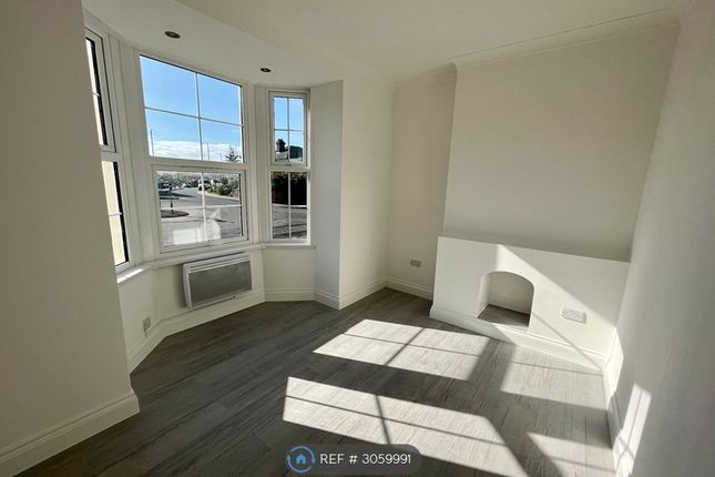 Flat, Wratting Road, Haverhill photo 2