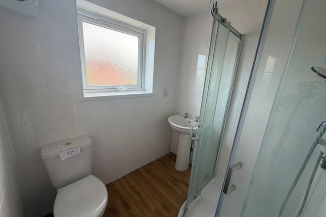4, Long Meadow Walk, Lowestoft photo 5