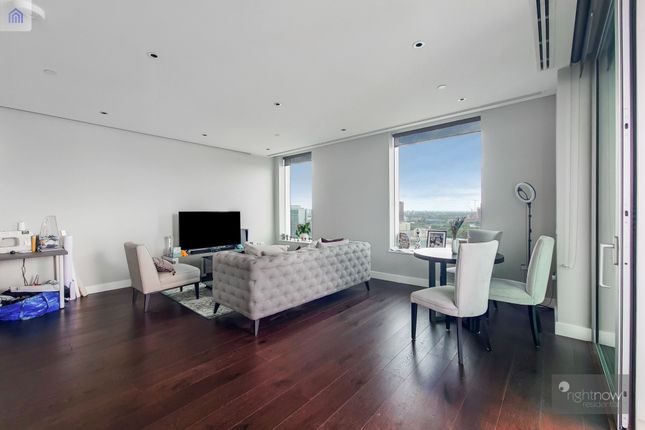 Arora Tower, Waterview Drive, Greenwich photo 4
