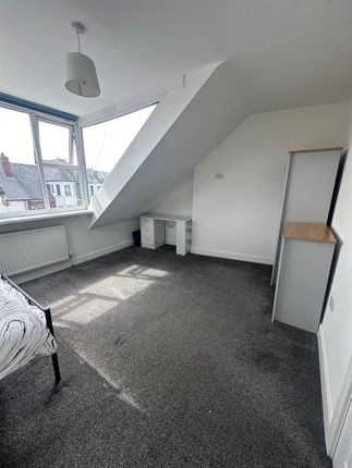 Thumbnail Room to rent in Westoe Road, South Shields