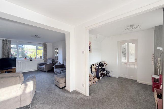 Lynwood Close, Ashton-Under-Lyne photo 3
