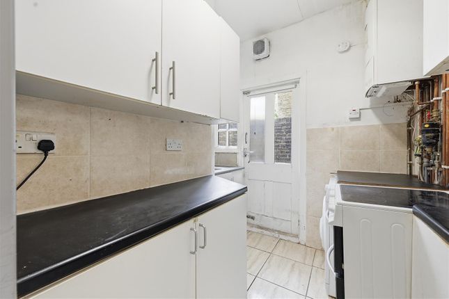 800, Harrow Road, Kensal Green, London photo 3