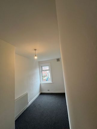 8, Thornley Street, Middleton photo 5