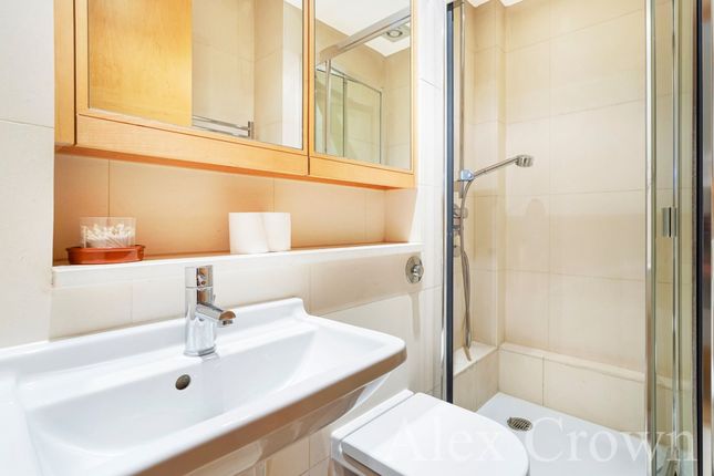 Flat for sale in Park Road, London