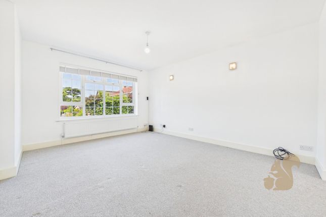 53, Oaks Drive, Colchester photo 2