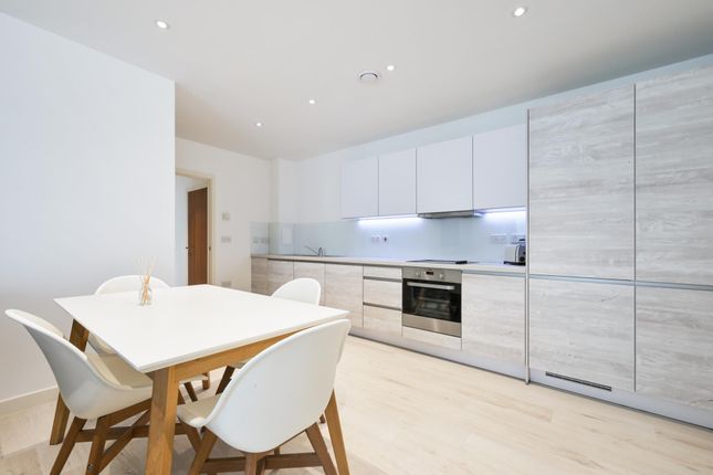 Apartment 404 Westgate House, Ealing Road, Brentford photo 3