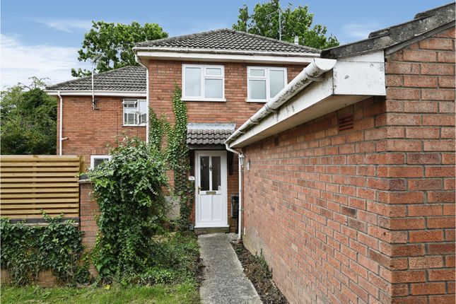 Thumbnail Terraced house for sale in Lalande Close, Wokingham