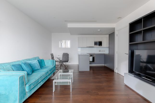 Thumbnail Flat to rent in Lndn-Mai693 - Harbour Way, London, Greater London E14. Bills Included.
