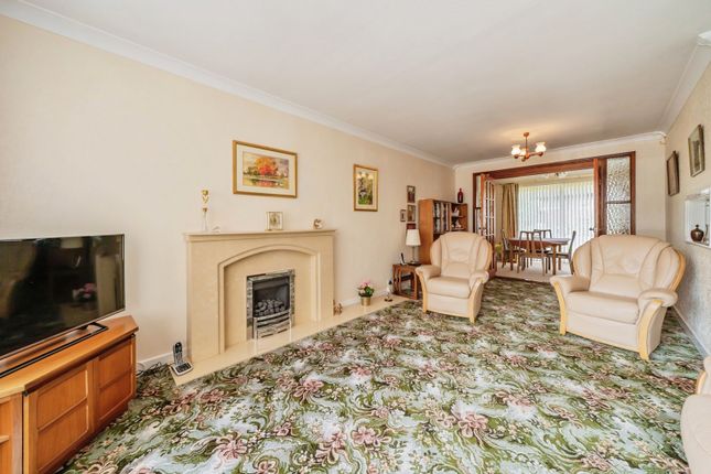 6, Bowden Close, Warrington photo 4