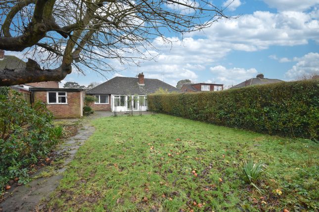 37, Wolverton Gardens, Surrey photo 3