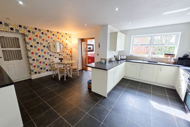 5 Brewster Walk, Doncaster photo 4