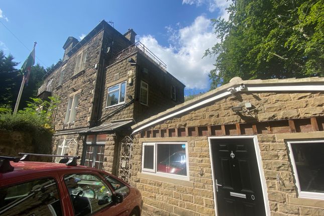 3 bed flat to rent in Falmers Cottages, Cliff Lane, Headingley, Leeds LS6