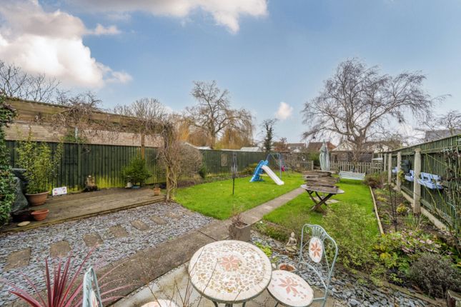 12, Whisby Court, Grimsby photo 4